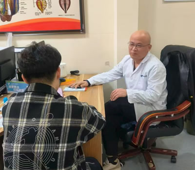 南宁市|男科医师高朋磊：守护男性健康，专业男科诊疗
